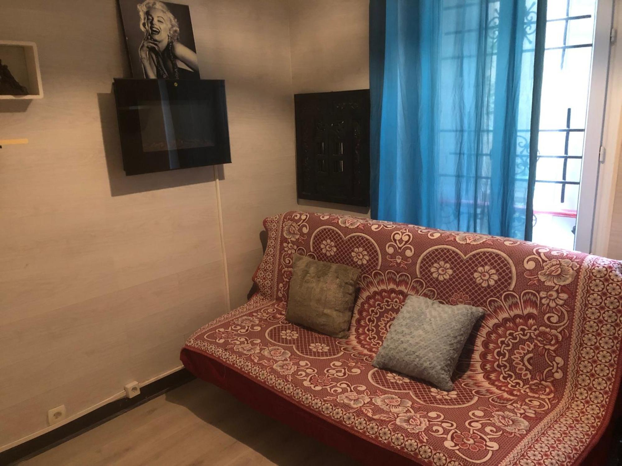 Studio "Maryline" Sejours Parisiens Abordables - Rez De Chaussee Sur Beau Patio Ombrage- Accessible Handcaps - Grand Canape-Lit Clic Clac 2 Places - Cuisine Equipee - Salle De Bains - 5 Minutes Du Metro Brochant Ligne 13,Bus 74 Et 31 Exteriér fotografie